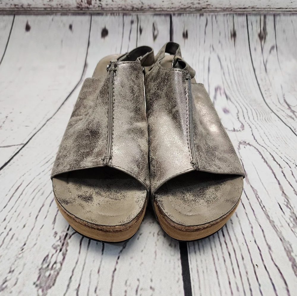 Pierre Dumas gently used